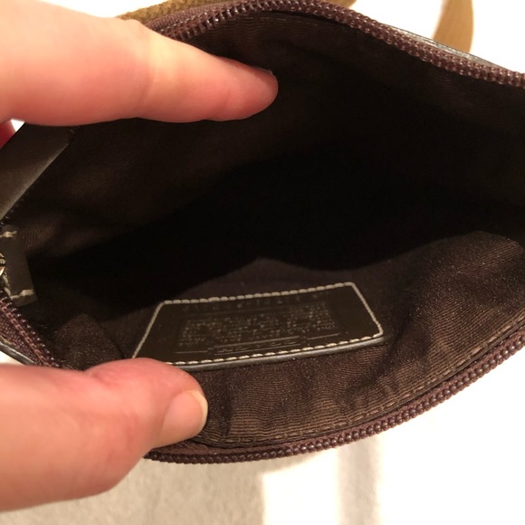 Coach cross body purse. In perfect condition - Picture 3 of 4
